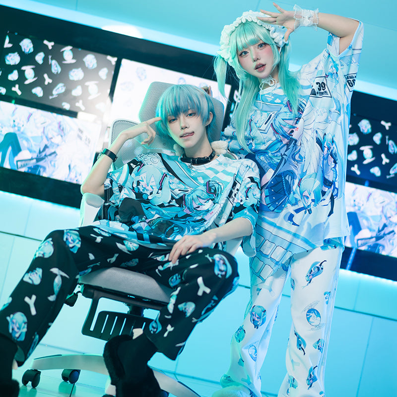 (NEW ARRIVAL) ACDC RAG × Hatsune Miku – Huge T-Shirt