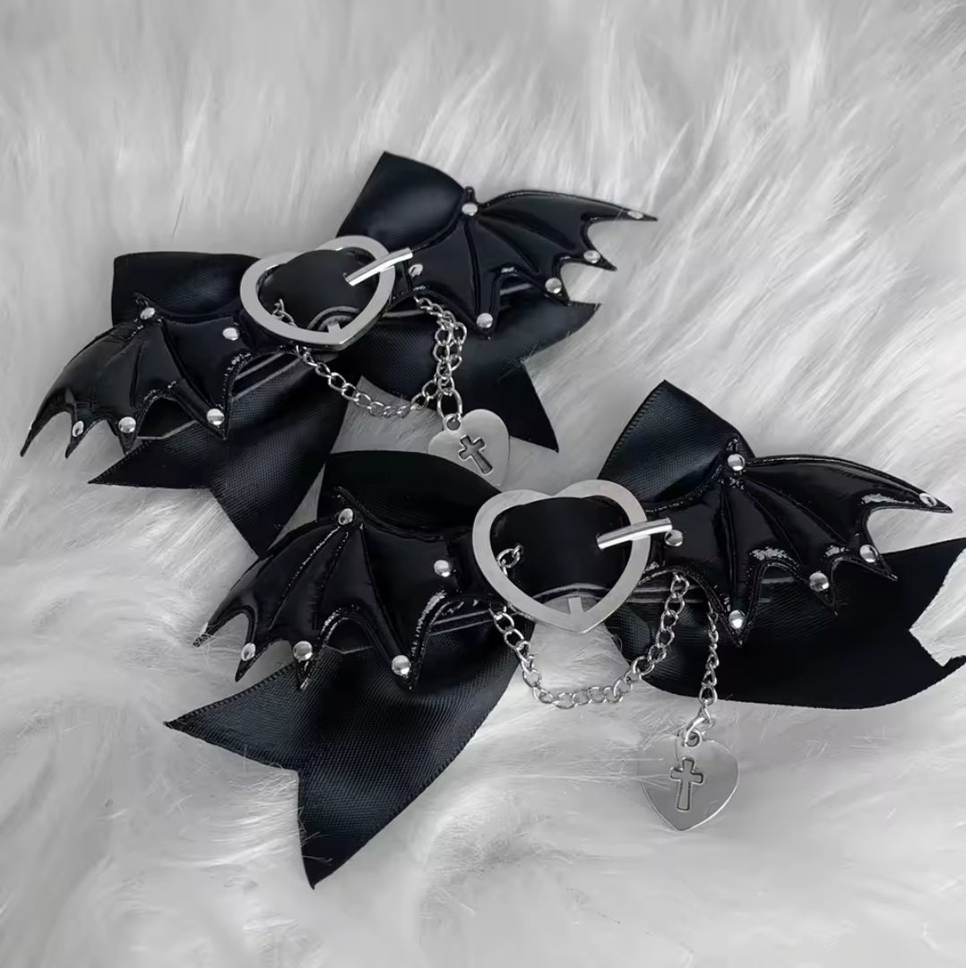 Black Bat Wing Bow Hair Clips - Gothic Lolita & Harajuku Accessory
