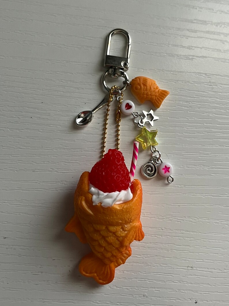 Taiyaki Dessert Keychain Charm β Strawberry Cream Delight ππβ¨