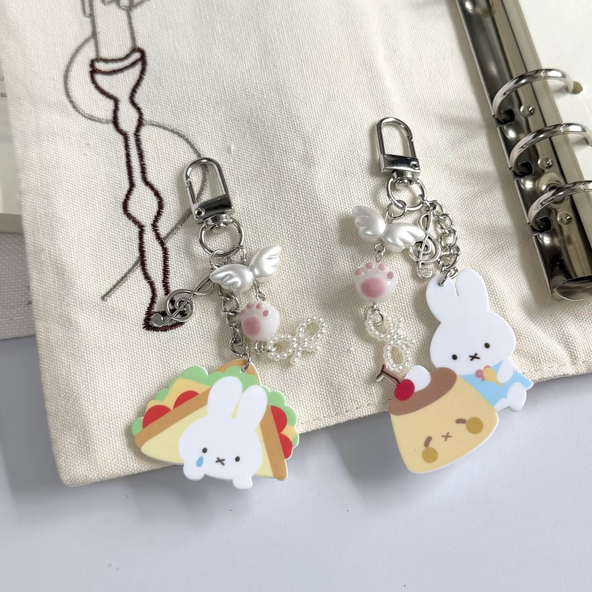 PRE-ORDER! Keychain - Cutiepie Series - Miffy Snack Time